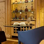 Albris Hotel 3*