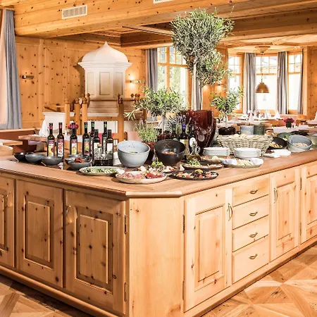 Отель Albris 3*