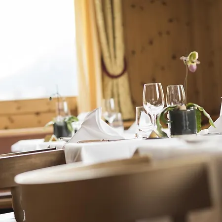 Hotel Albris 3*
